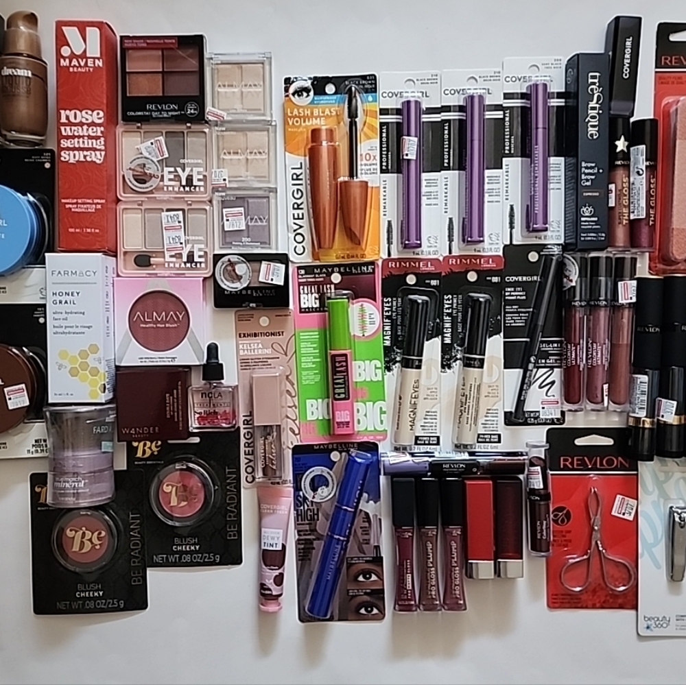 60 Pc Mixed Makeup and Tools Lot Covergirl Revlon Almay Maybelline Eyeshadow Lip